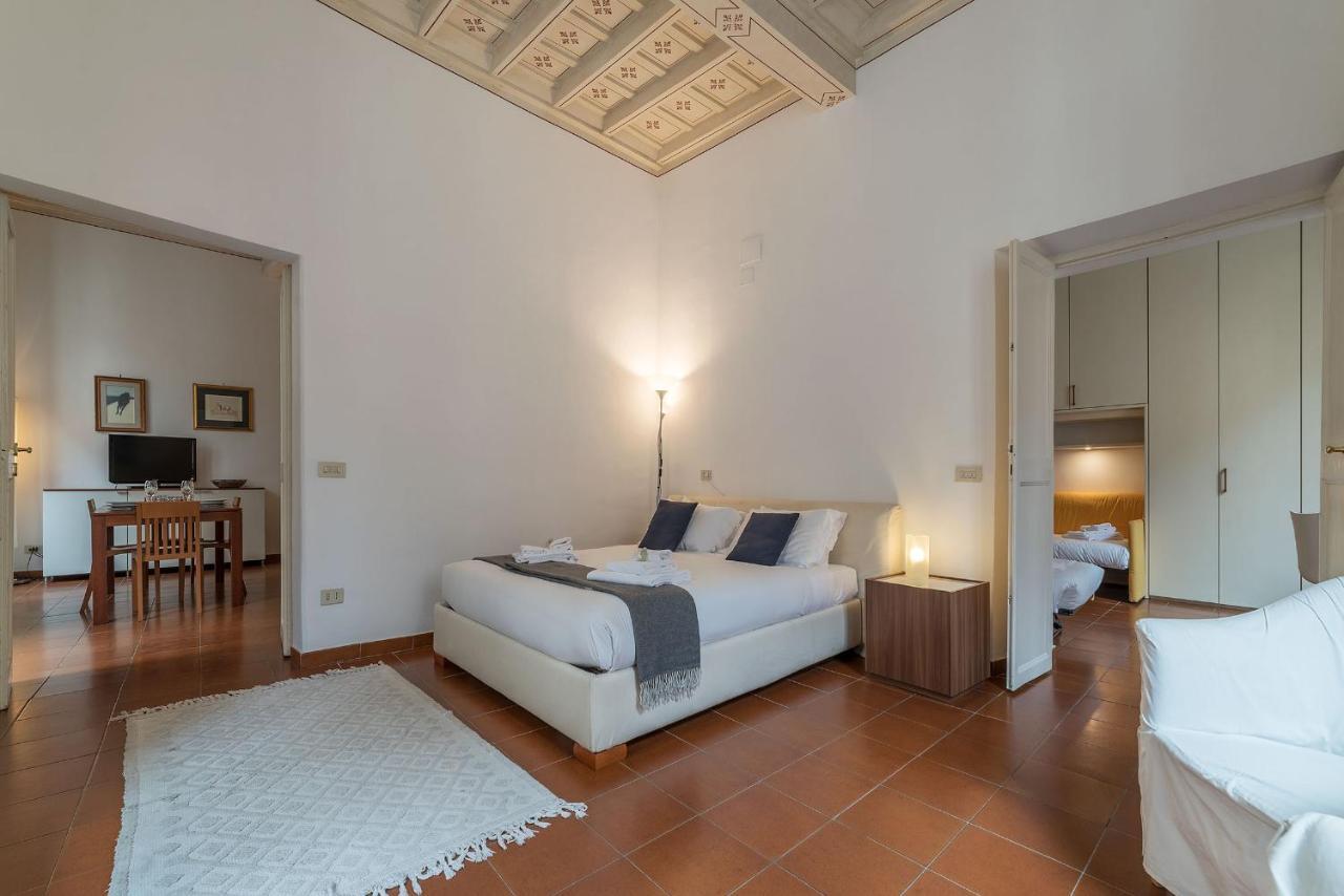 Apartamento History And Modernity Meet By Fromhometorome